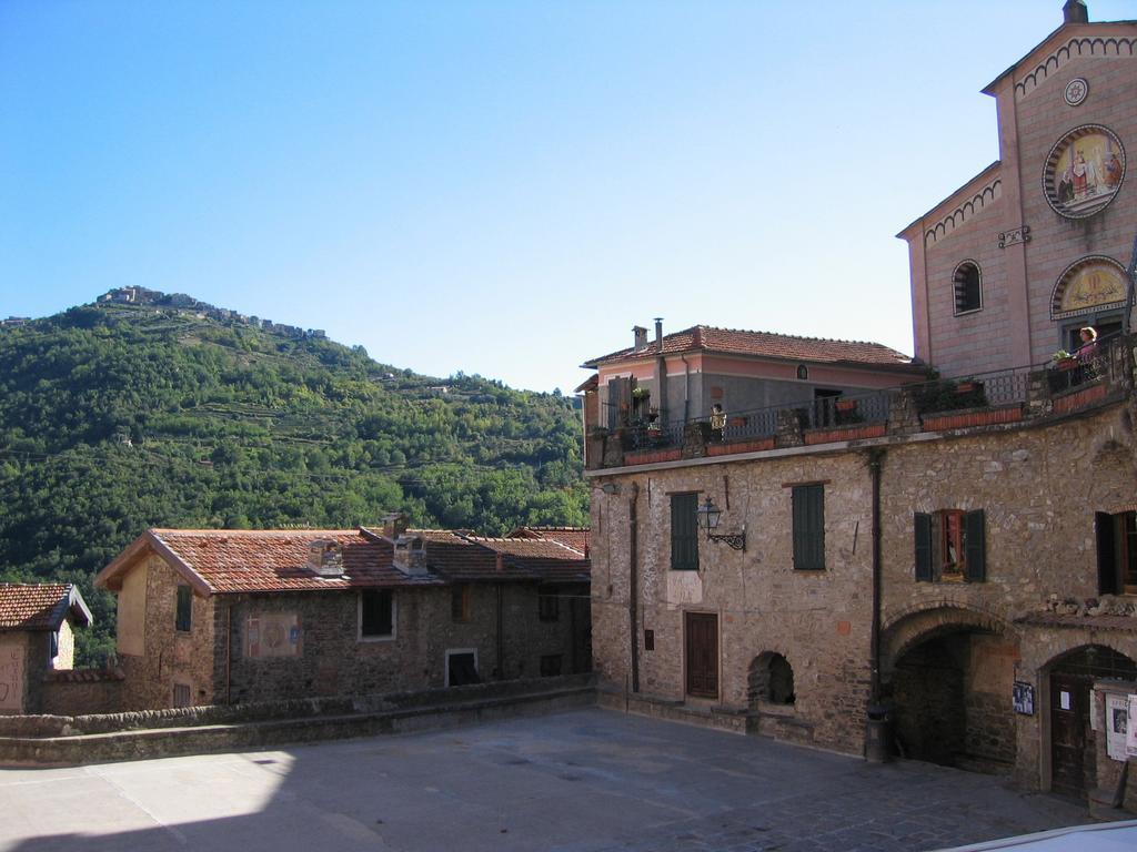B&B Da Giua' Apricale Eksteriør bilde